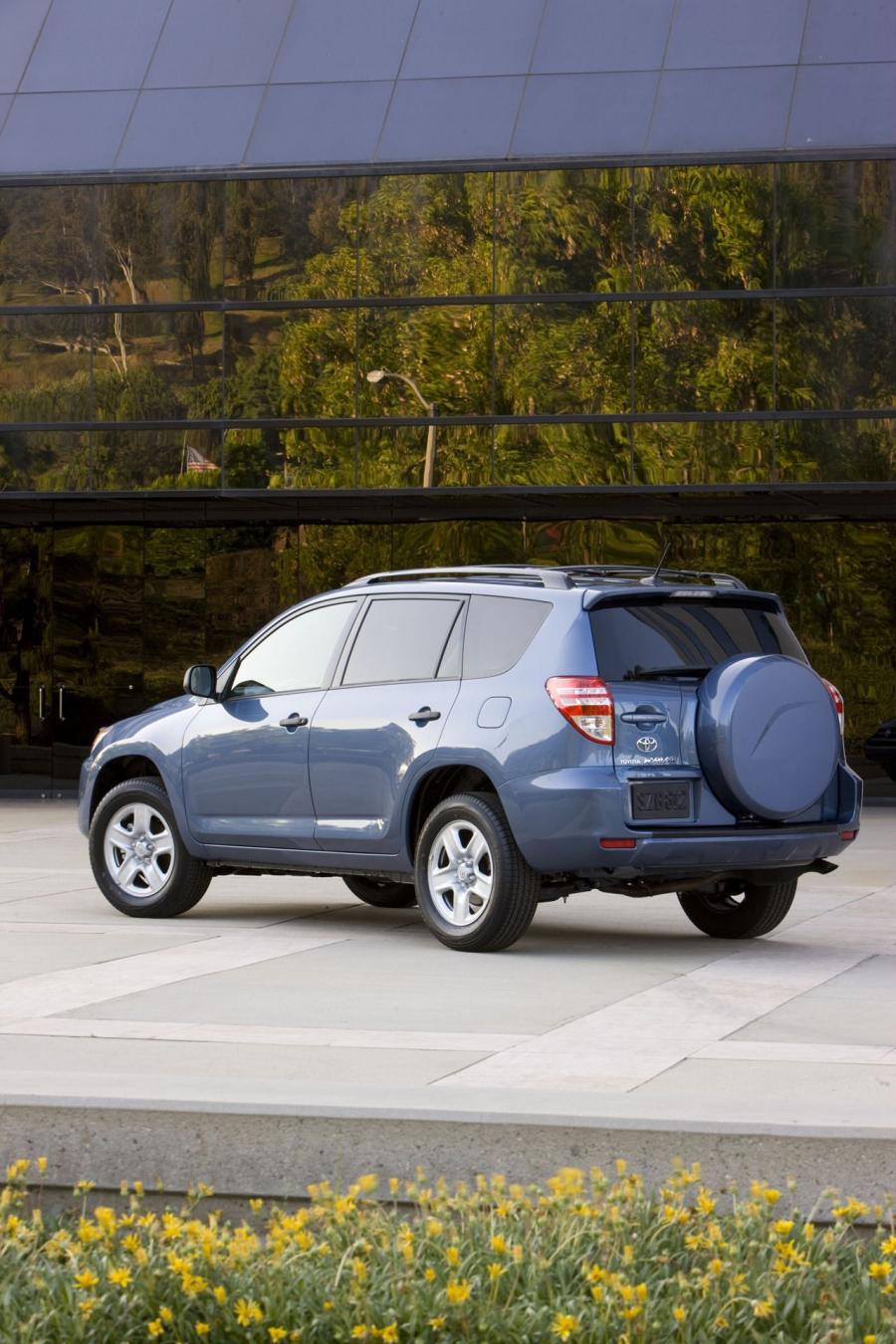  Toyota RAV4 2009 года  (фото 22 из 22)